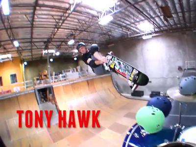 传奇滑手Tony Hawk最新Triple Eight头盔广告发布